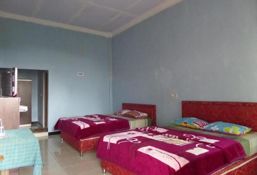 Номер Superior, Km 31 Sujono Guesthouse