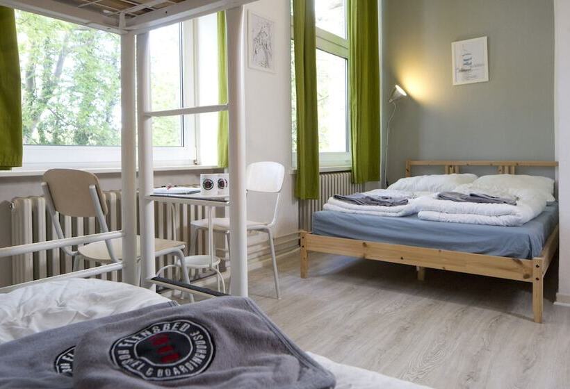标准三人间共用浴室, Flensbed Hotel & Hostel