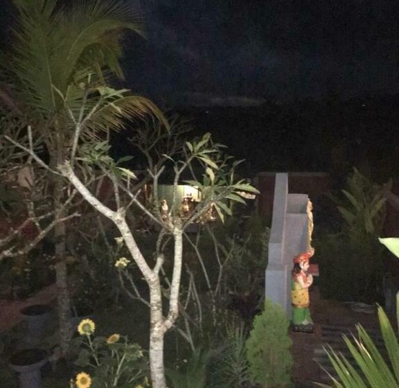 Номер Стандарт Вид на Сад, Gumibali Villa