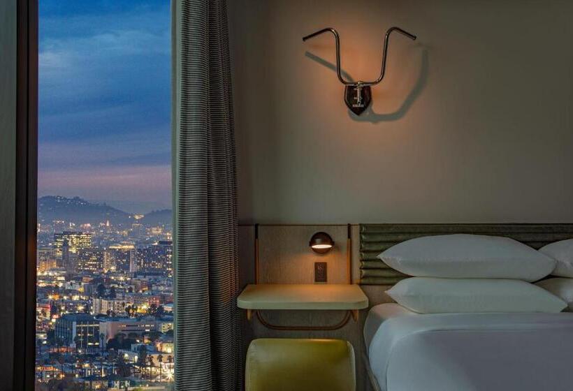 스탠다드 룸 킹사이즈 침대, Moxy Downtown Los Angeles