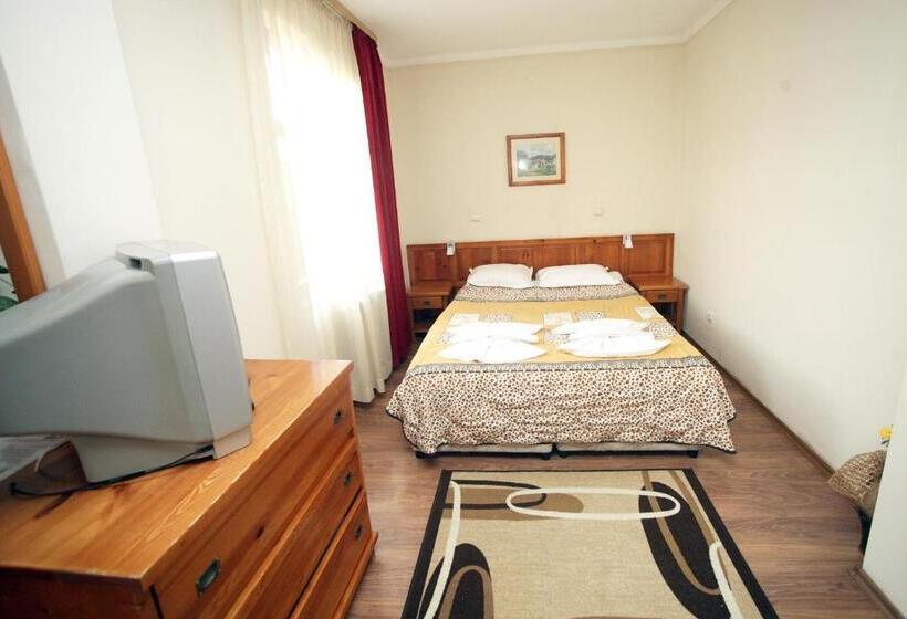Люкс Повышенной Комфортности, Family Hotel Bansko Sofia