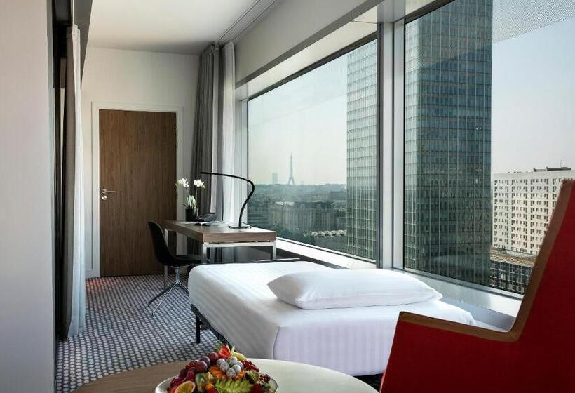 Полулюкс Панорамный Вид, Melia Paris La Defense