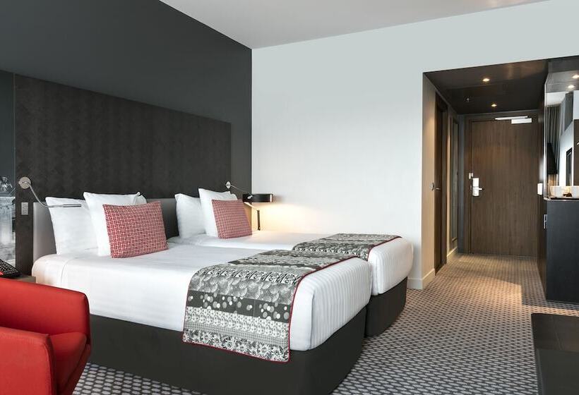 Номер Стандарт, Melia Paris La Defense