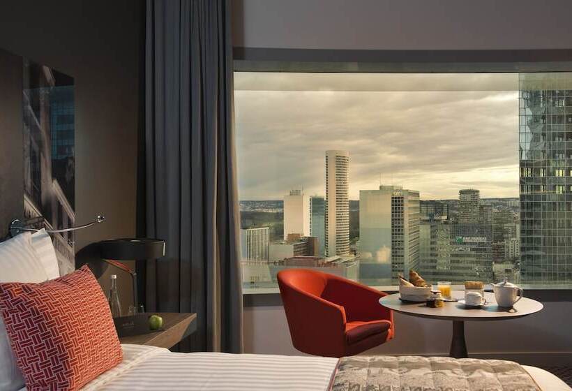Номер Премиум, Melia Paris La Defense