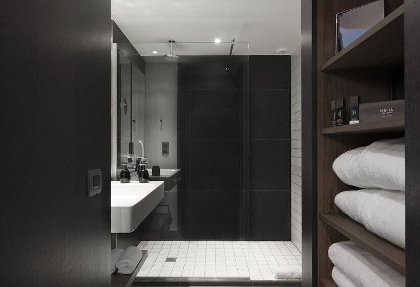 Номер Премиум, Melia Paris La Defense