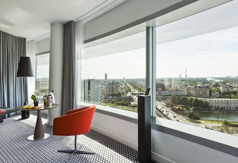 Люкс с Видом, Melia Paris La Defense