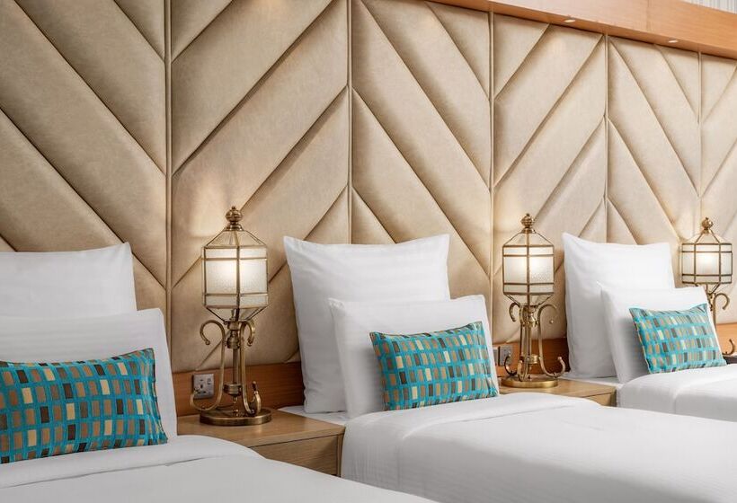 Quarto Triplo Estandar, Elaf Al Taqwa