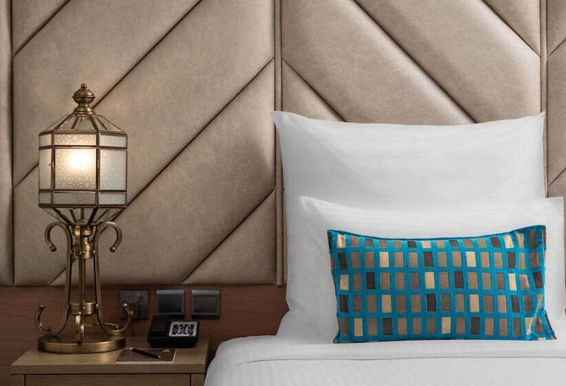 Quarto Quadruple Executivo, Elaf Al Taqwa