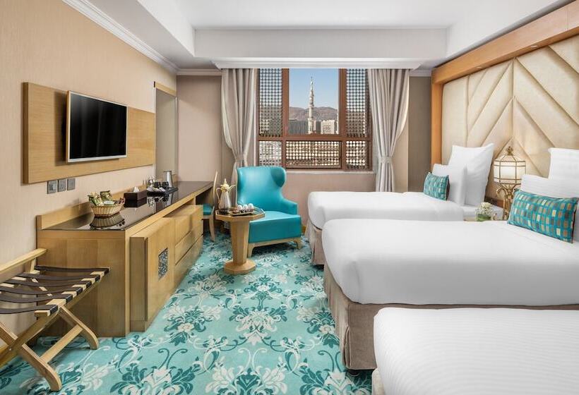 Triple Standard Room with Views, Elaf Al Taqwa