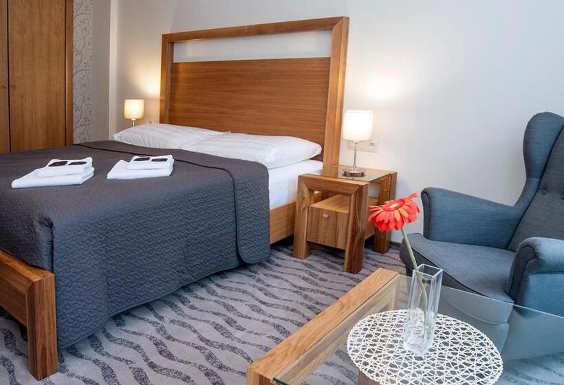 Номер Deluxe, Hygge Hotel U Zvonu
