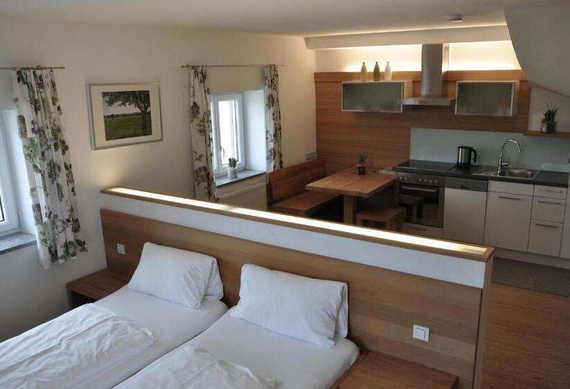 Семейный Номер, ölerhof