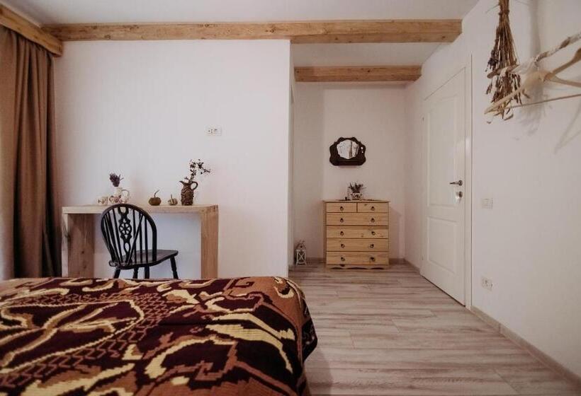 Номер Стандарт, Casa De Sub Munte
