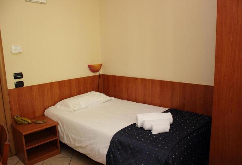 اتاق استاندارد یک نفره, Albergo Hotel Giardino