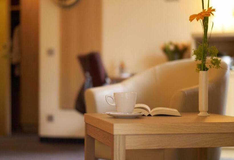 Семейный Номер, Berghotel Hohe Mark
