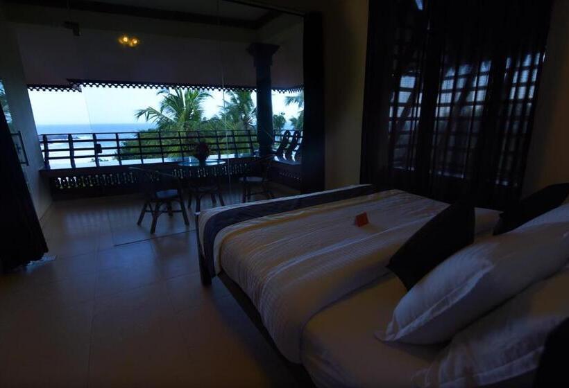 발코니 디럭스 룸, Kovalam Beach