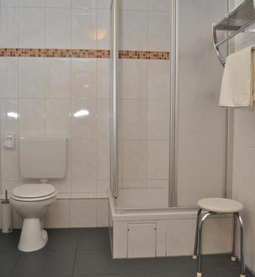 标准工作室, Waldhotel Rheinbach