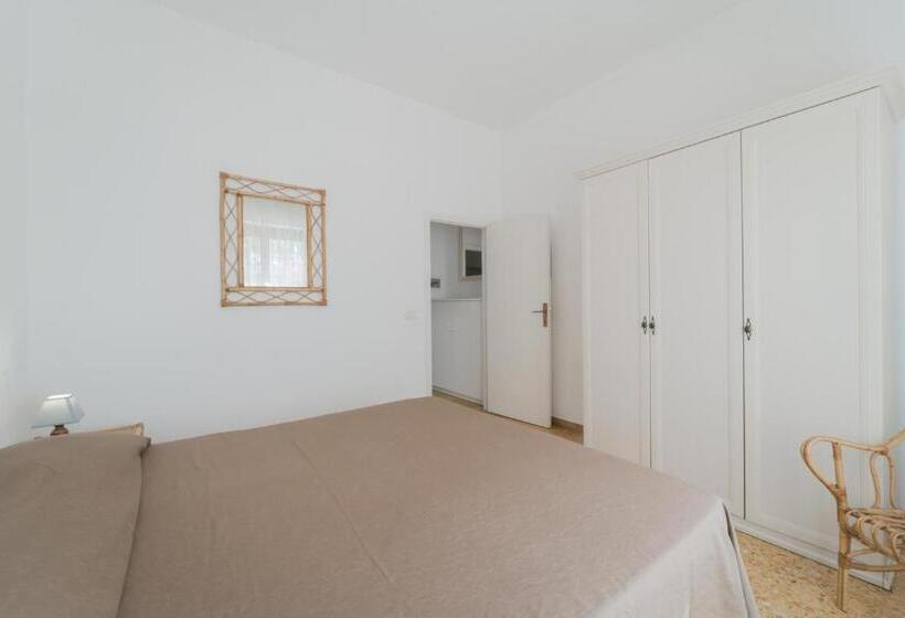 带1个卧室带花园景观的公寓, Residence Baia Delle Grazie