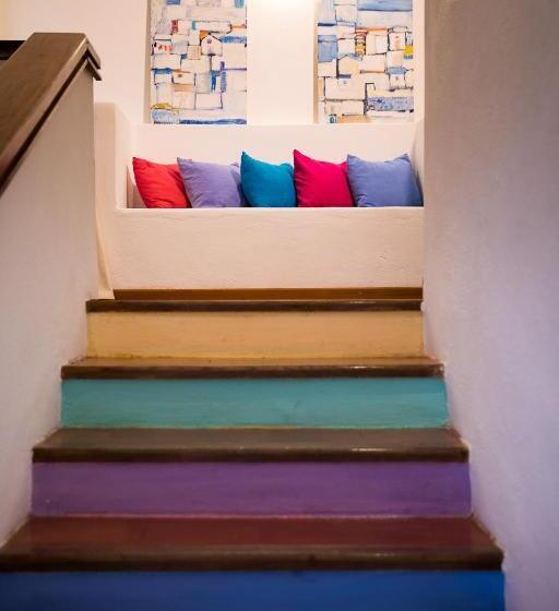 سوییت با چشم‌انداز دریا, Palmasera Charming Suites