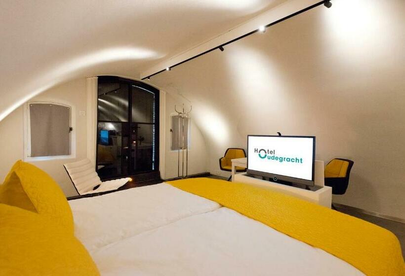 إستوديو سوبيريور, Oudegracht