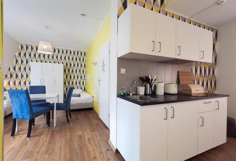 Четырехместный Номер Стандарт, Hostel Marmota