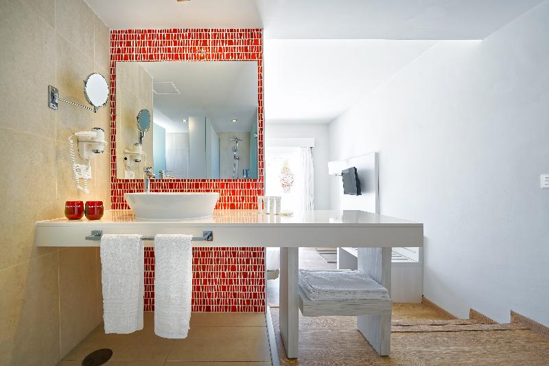 Полулюкс, Aequora Lanzarote Suites