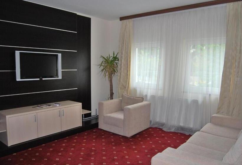 Апартаменты 1 Спальня, Castel