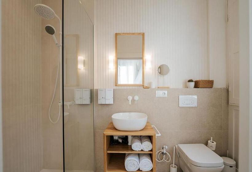 Номер Стандарт, Emblemático F24 Only Adults B&b