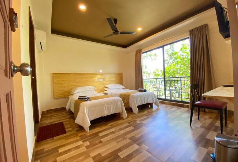 اتاق لوکس با چشم‌انداز دریا, Paguro Seaview