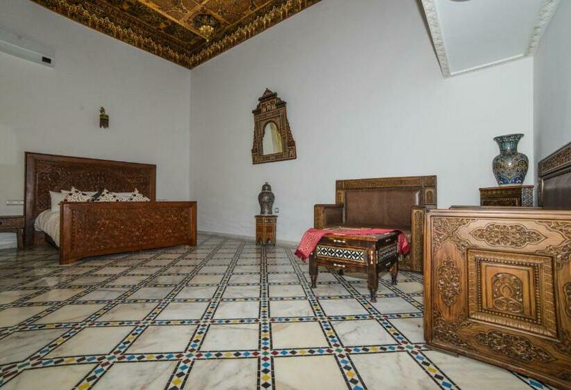 سوییت با چشم‌انداز باغ, Riad Fez Mahal