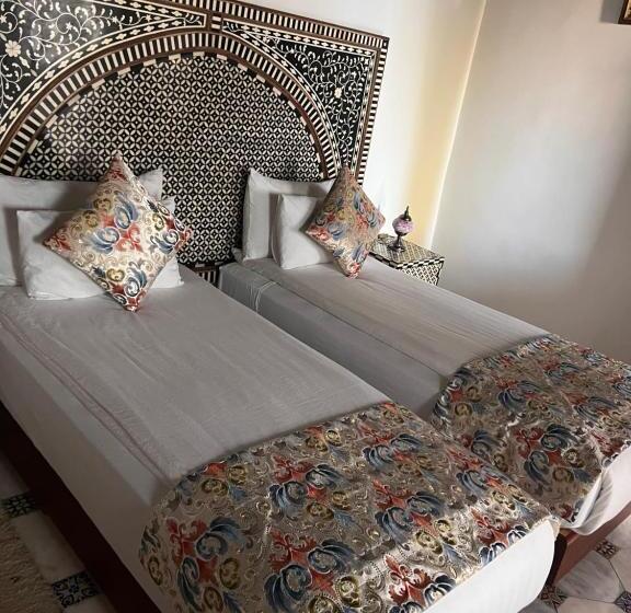 اتاق لوکس با بالکن, Riad Fez Mahal