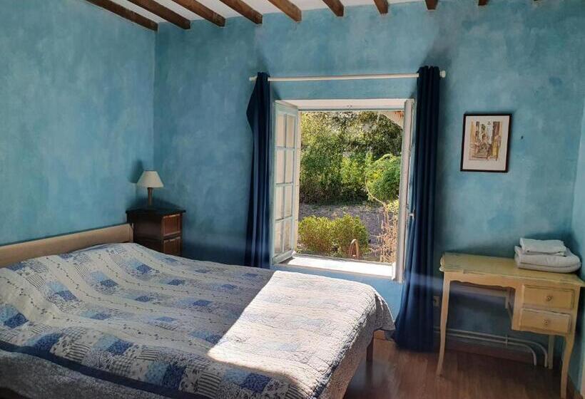 Четырехместный Номер Стандарт, Ferme équestre & Chambres D Hôtes Gateau Stables Proche Guédelon