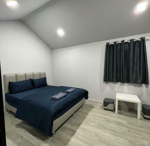 Talo 1 Makuuhuone, Chics Resort ชิคส์รีสอร์ท