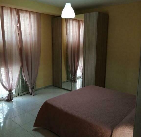 اتاق استاندارد با تراس, Stanza Olmo Caserta