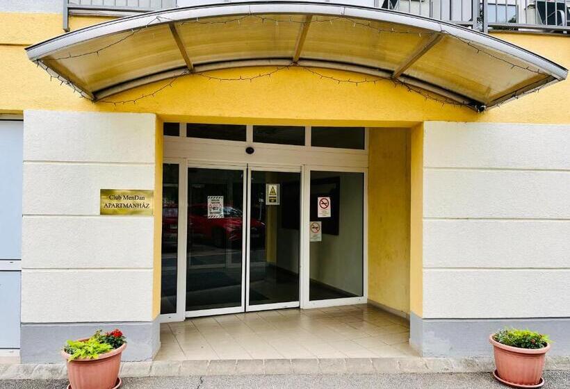 Апартаменты 1 Спальня с Террасой, Gyöngy Apartman