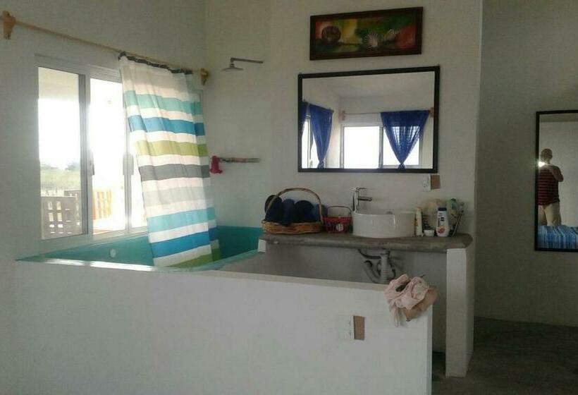 带1个卧室的带海景的公寓, Casa Colibrí Agua Blanca