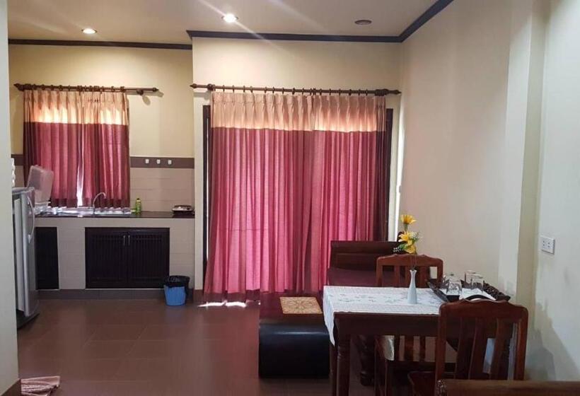 דירת חדר, Niracha Chaweng House