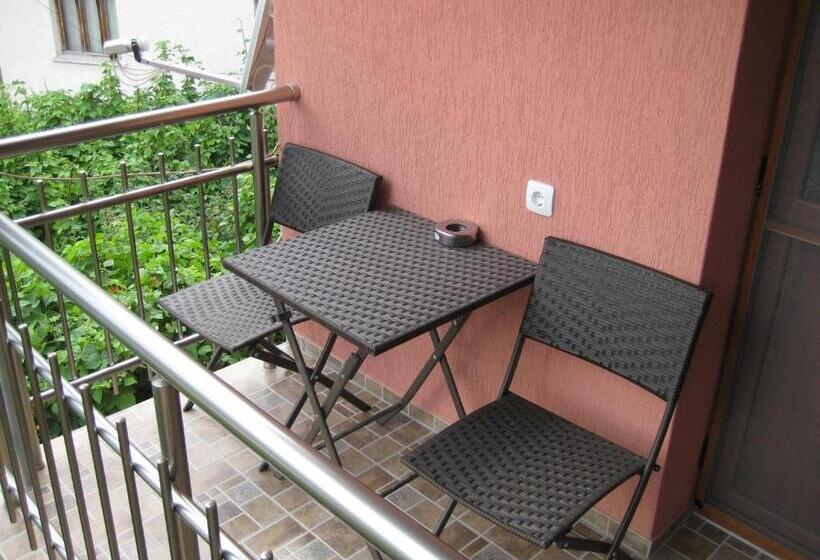 Apartamento 2 Dormitórios, къща за гости романс