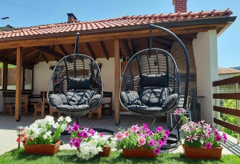 Family Suite, къща за гости романс