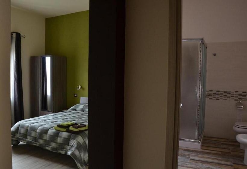 اتاق استاندارد با تخت بزرگ, Artista B&b