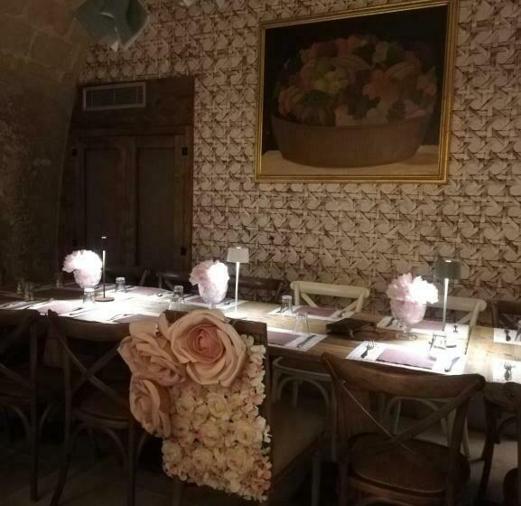 اتاق لوکس با بالکن, Casa 28