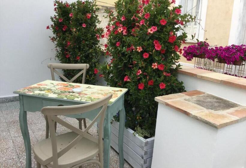 اتاق لوکس با بالکن, Casa 28