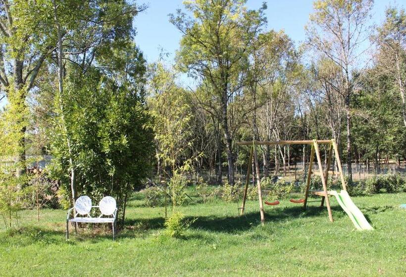 Номер Стандарт Вид на Сад, Gîte Du Puy De L étang