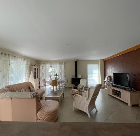 Дом 1 Спальня, Gîte Du Puy De L étang