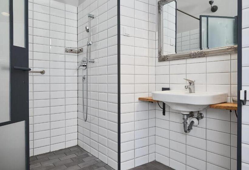 Family Suite, Préselő Pincészet és Vendégház