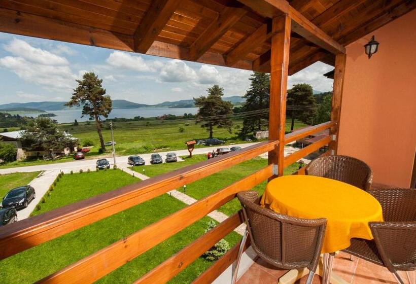 Номер Стандарт Вид на Озеро, Guest House Lidia