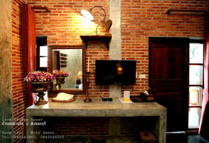 Полулюкс с Видом, Love Bridge House บ้านสะพานรัก