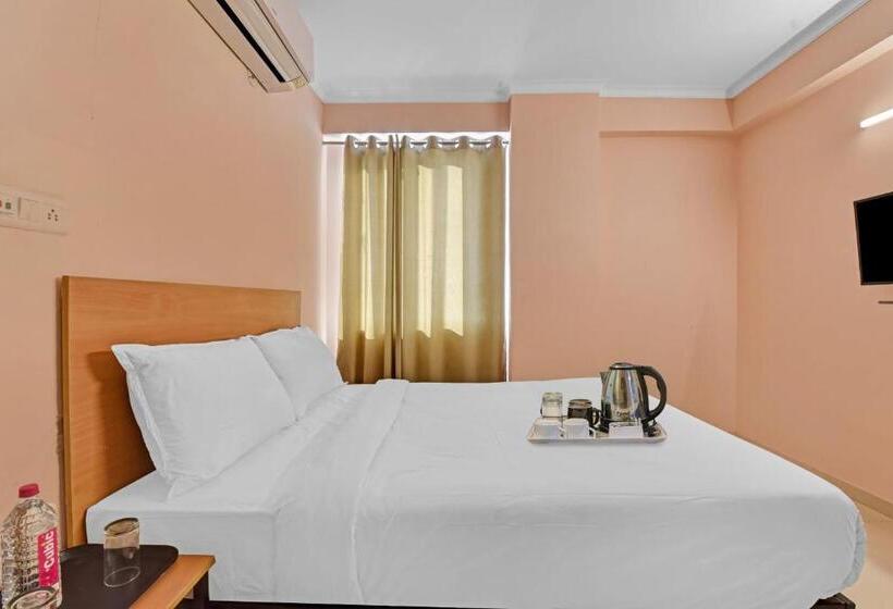 Трехместный Номер Классика, O Townhouse