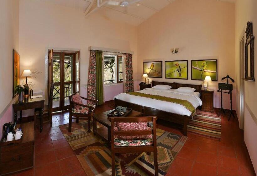 اتاق استاندارد با چشم‌انداز رودخانه, Neemrana S Glasshouse On The Ganges