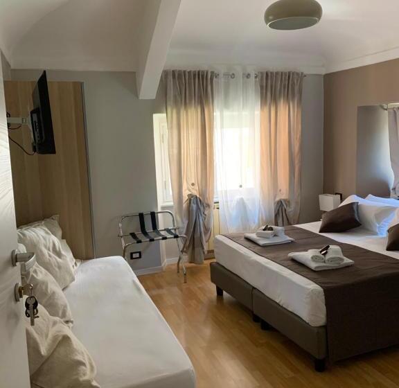 اتاق استاندارد سه نفره, Domus Fieschi Rooms