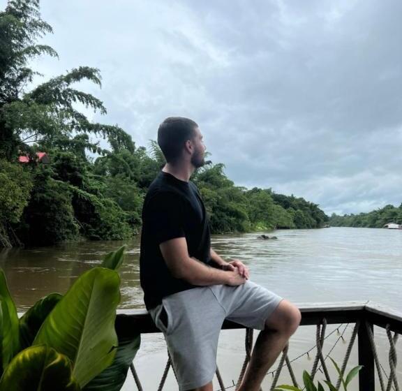 اتاق لوکس, Rimwang The River Life